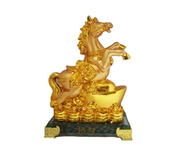 Kuda emas pembawa kesuksesan/Foto: amazon.com Kuda emas pembawa kesuksesan/Foto: amazon.com
