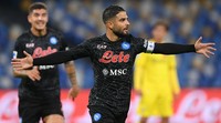 Belum selesai di situ, Napoli juga punya jersey khusus perayaan Halloween, seperti yang dipakai saat melawan Bologna pada 28 Oktober lalu. Foto: Getty Images/Francesco Pecoraro