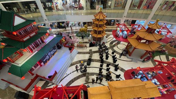 Mal Berhias Sambut Imlek