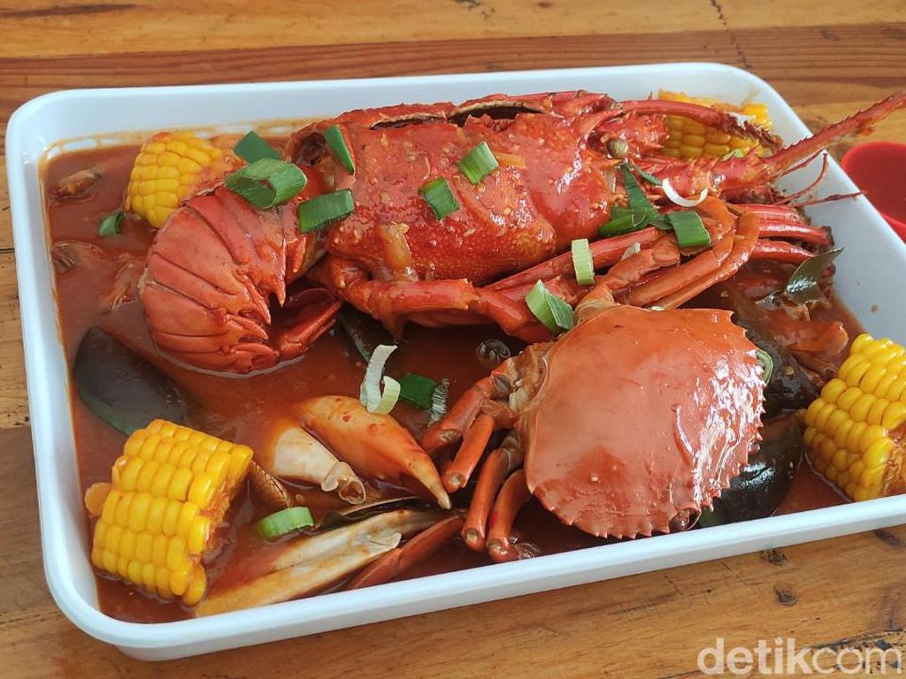 Kisah Inspiratif Sejoli Buka Warung Lobster di Semarang Kisah Inspiratif Sejoli Buka Warung Lobster di Semarang