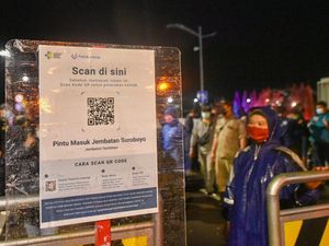 Aplikasi PeduliLindungi Diterapkan di Jembatan Suroboyo Antisipasi COVID-19