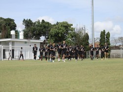 Jelang Laga Lawan Bali United, Winger PSS Khawatirkan Hasil PCR