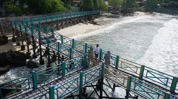 Pesona Pantai Dato, Surga Tersembunyi di Majene