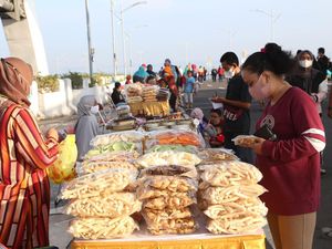 Uji Coba Pembukaan Jembatan Suroboyo Libatkan Puluhan UMKM