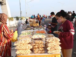 Uji Coba Pembukaan Jembatan Suroboyo Libatkan Puluhan UMKM