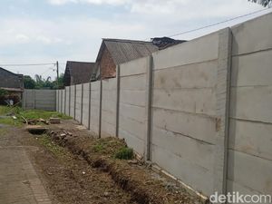 Viral Akses Rumah Warga di Malang Tertutup Pagar Beton Perumahan Viral Akses Rumah Warga di Malang Tertutup Pagar Beton Perumahan