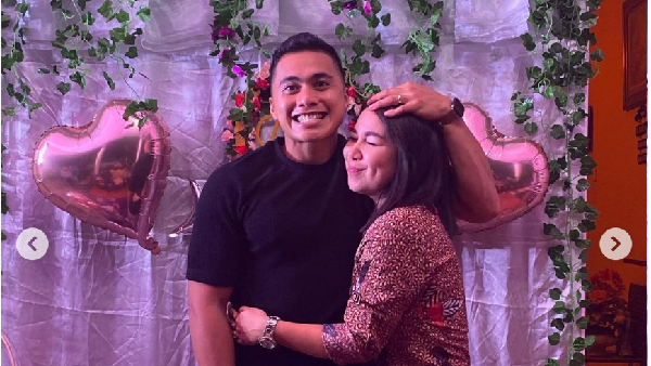 5 Foto Aprilio Manganang Tunangan Setelah Viral karena Operasi Ganti Kelamin