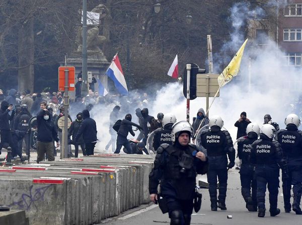 Demo Tolak Vaksin di Belgia Berujung Ricuh