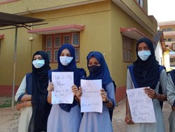 Kisah Perjuangan Siswi Muslim India Memakai Hijab di Sekolah