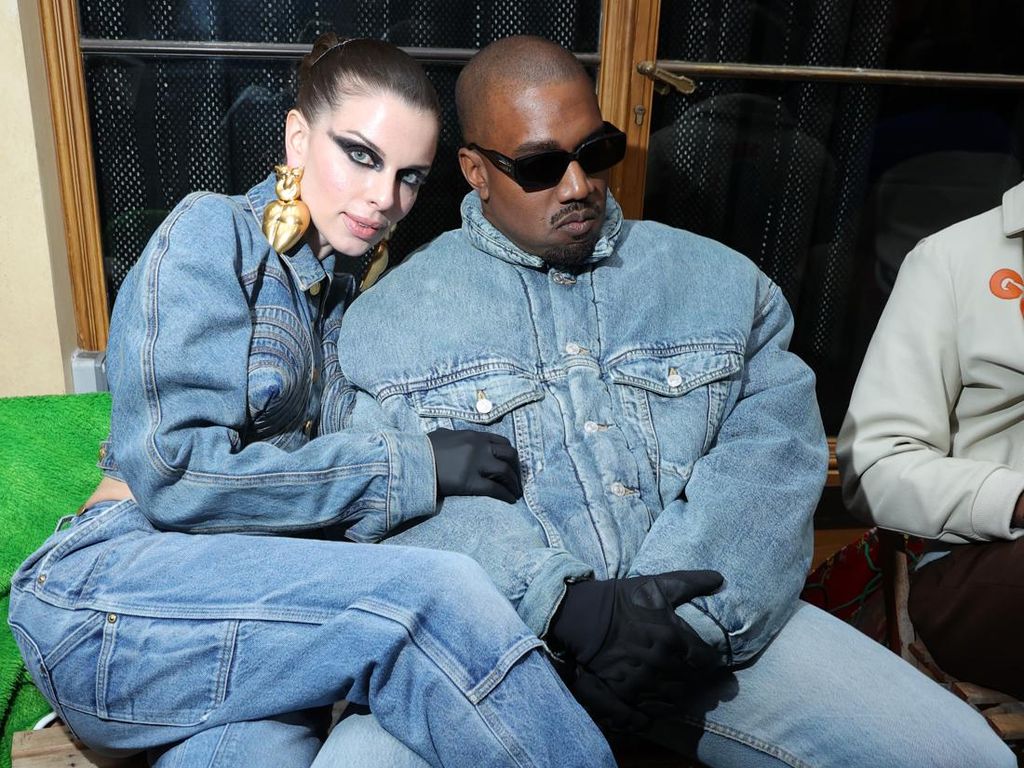 Mantan Pacar Ungkap Ukuran Mr P Kanye West Mantan Pacar Ungkap Ukuran Mr P Kanye West