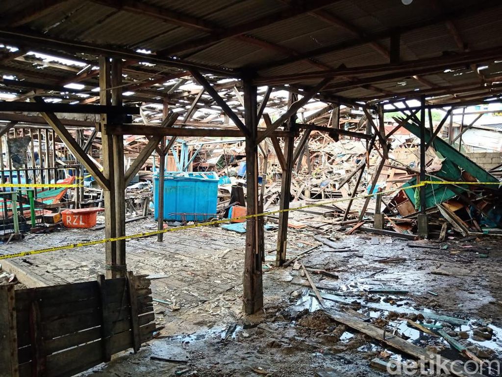 Ledakan Keras di Sibolga, Sejumlah Rumah Porak Poranda Ledakan Keras di Sibolga, Sejumlah Rumah Porak Poranda