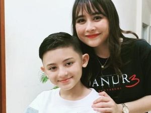 Prilly Latuconsina Kenang Mendiang Matthew White yang Pintar dan Dewasa Prilly Latuconsina Kenang Mendiang Matthew White yang Pintar dan Dewasa