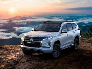 Lebih Gagah! Mitsubishi Pajero Sport GSR Meluncur, Ini Bedanya Lebih Gagah! Mitsubishi Pajero Sport GSR Meluncur, Ini Bedanya