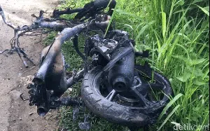 Aya-aya Wae! Pencuri Bakar Motor Korban di Nagrak Sukabumi