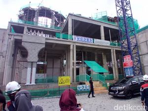 Melihat Progres Pembangunan Masjid Raya Sheikh Zayed Solo