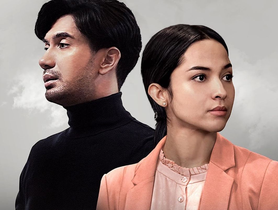 Reza beradu akting dengan Putri Milano dalam film layangan putus.