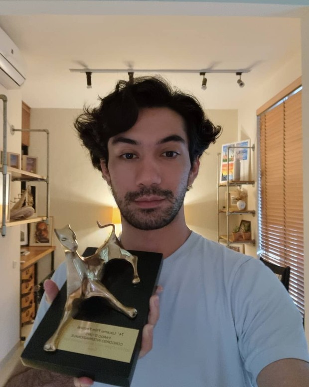 Reza Rahadian/Foto: Instagram.com/officialpilarez Reza Rahadian/Foto: Instagram.com/officialpilarez