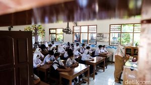 Serba-serbi PTM 100 Persen di Depok yang Mulai Digelar Hari Ini