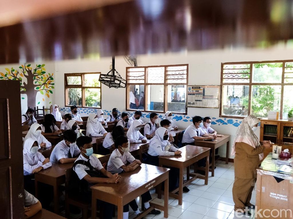90 Sekolah Tutup PTM di Jakarta, Wapres Bicara Nasib PTM 100 Persen