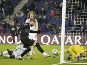 Sergio Ramos Cetak Gol Perdana untuk PSG