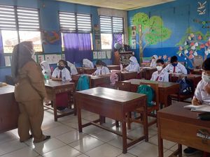 Beda Pendapat Ahli soal PTM saat Kasus Covid-19 Meningkat