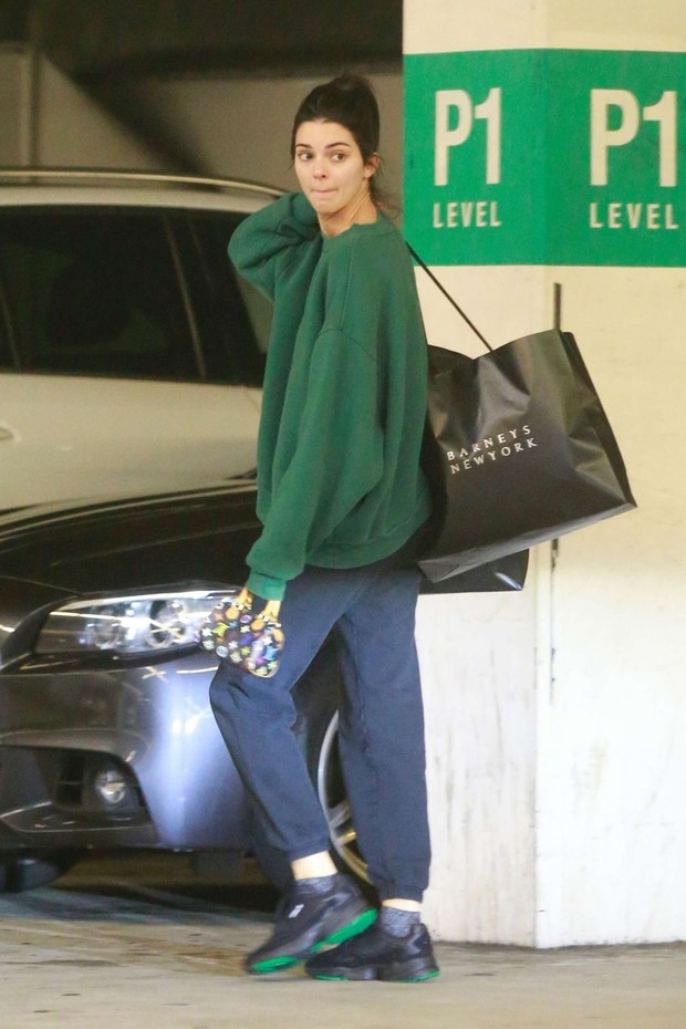 tetap stylish walau hanya mengenakan pakaian rumah