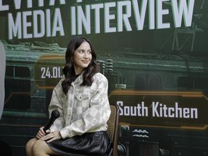 Syahrini Bikin NFT, Pevita Bikin Team Esports Syahrini Bikin NFT, Pevita Bikin Team Esports