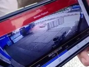 Viral! Detik-detik Mobil Tabrak Toko di Kudus, Ini Kronologinya