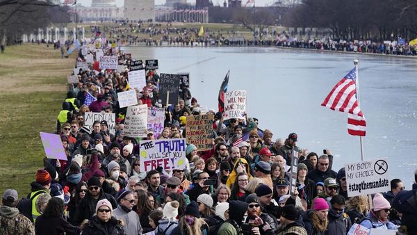 Tolak Wajib Vaksin, Ribuan Warga AS Kepung Washington DC