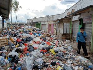 Ini Langkah Pemkab Bandung Atasi Tumpukan Sampah di Pasar Sehat Cileunyi Ini Langkah Pemkab Bandung Atasi Tumpukan Sampah di Pasar Sehat Cileunyi