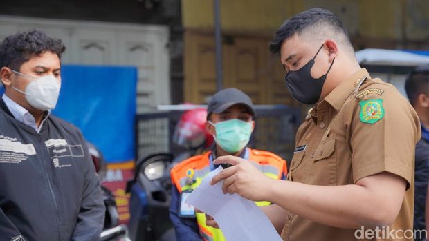 Wali Kota Medan Bobby Nasution mengecek aduan masyarakat adanya praktik parkir manual di kawasan parkir elektronik. Ini hasilnya. (dok Istimewa)