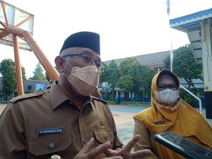 PTM 100 Persen di Depok, Walkot Evaluasi Jarak Bangku Antarsiswa PTM 100 Persen di Depok, Walkot Evaluasi Jarak Bangku Antarsiswa