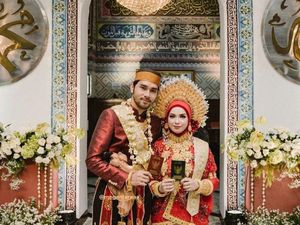 8 Foto Pernikahan Achmad Megantara Mas Boy dan Istri yang Berusia 18 Tahun 8 Foto Pernikahan Achmad Megantara Mas Boy dan Istri yang Berusia 18 Tahun