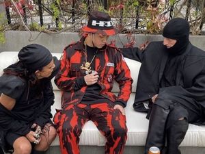 Desainer Arnold Putra Pakai Baju Pemuda Pancasila di Paris Fashion Week, Jadi Kontroversi