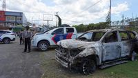 Sisa Bentrok Maut di Sorong, Tempat Karaoke Dibakar, Belasan Orang Tewas
