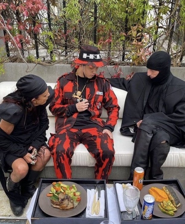 Busana Mirip Seragam Pemuda Pancasila/Instagram.com/ Busana Mirip Seragam Pemuda Pancasila