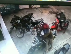 Maling di Pasuruan Ini Hanya Butuh 40 Detik Bawa Kabur Motor