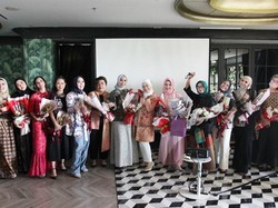 10 Desainer Bikin Gelaran Ini untuk Melestarikan Wastra Indonesia