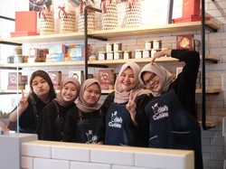 Kiat Toko Kukis di Surabaya Tetap Cuan Selama Pandemi COVID-19