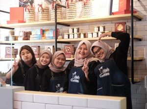 Kiat Toko Kukis di Surabaya Tetap Cuan Selama Pandemi COVID-19 Kiat Toko Kukis di Surabaya Tetap Cuan Selama Pandemi COVID-19