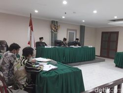 Tolak Buka Data Kebijakan, Rektor UIN Suska Digugat Dosen ke KIP Riau