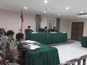 Tolak Buka Data Kebijakan, Rektor UIN Suska Digugat Dosen ke KIP Riau