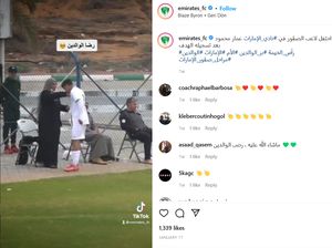 Selebrasi Gol Paling Syahdu: Cium Tangan Ibu Selebrasi Gol Paling Syahdu: Cium Tangan Ibu