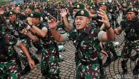 Gaya Yel-yel TNI AD Usai Apel Pasukan, Kompak Banget !