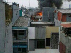 Gudang di Tambora Jakbar Kebakaran, 19 Unit Damkar Dikerahkan