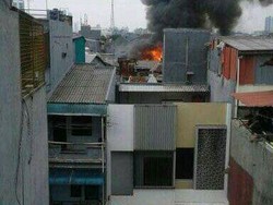 Gudang di Tambora Jakbar Kebakaran, 19 Unit Damkar Dikerahkan