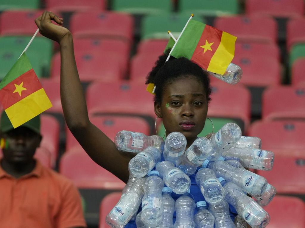 Piala Afrika 2021: 6 Tewas & Puluhan Penonton Luka Akibat Desak-desakan