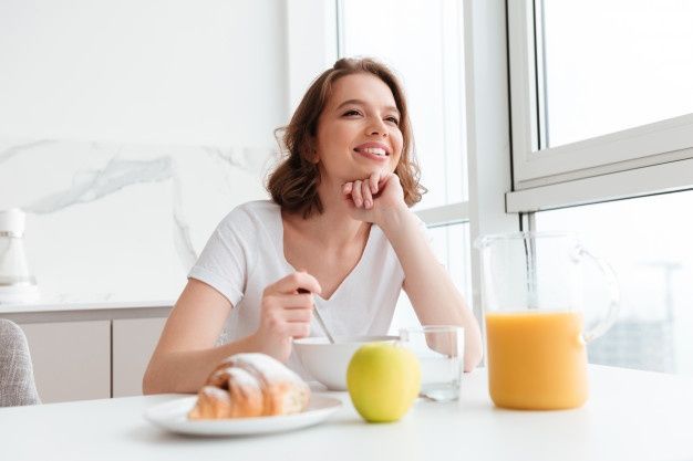 Skipping breakfast actually makes you hungry, so you want to snack continuously.