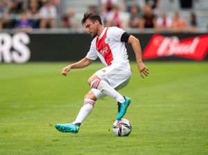 Bek Ajax Nicolas Tagliafico Ngebet Pindah ke Barcelona