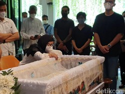 Maura Magnalia Madyaratri Ditemukan ART Meninggal di Meja Makan
